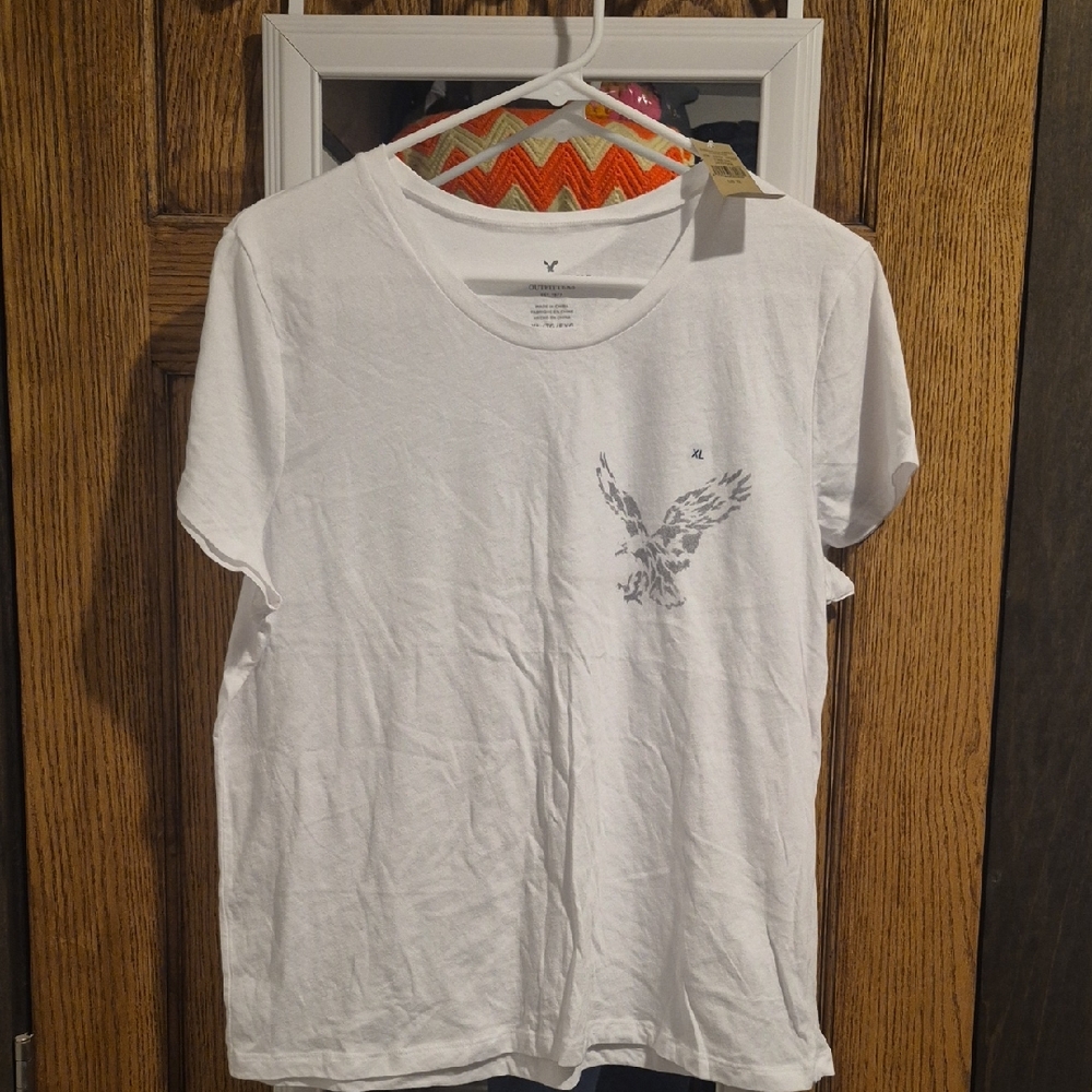 American Eagle Outfitters White Graphic Tee